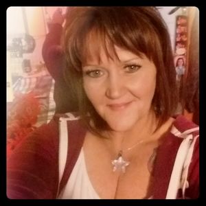 Meet your Posher, Kelly ann